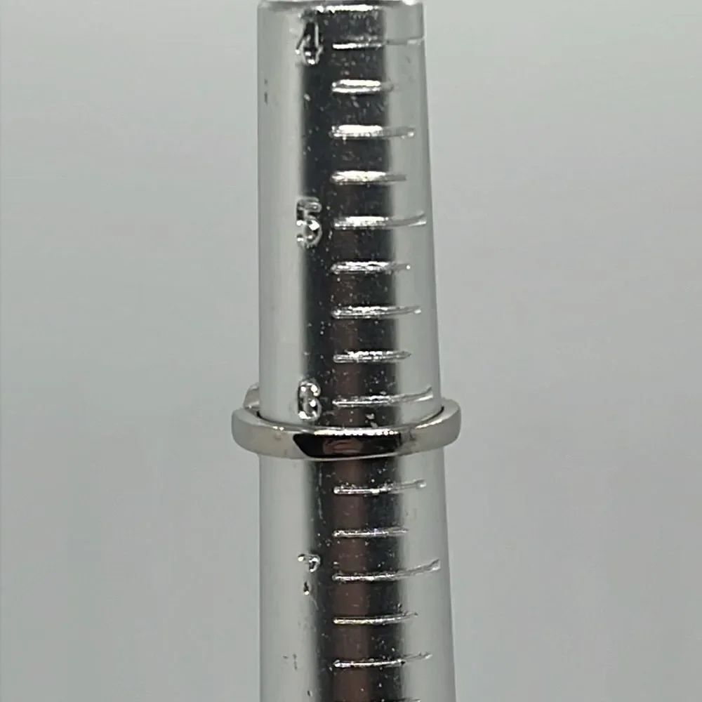 Beautiful Silver Stone Ring - Picture 6 of 7